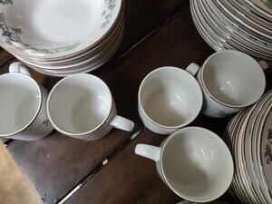 Woodhill by Citation Set of 5 Coffee Mugs & 5 Saucers Floral China Cups